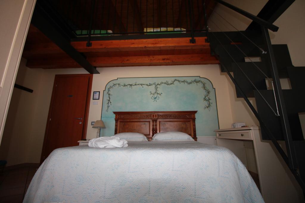 B&B I Fiori Di Marianna Bergamo Bagian luar foto